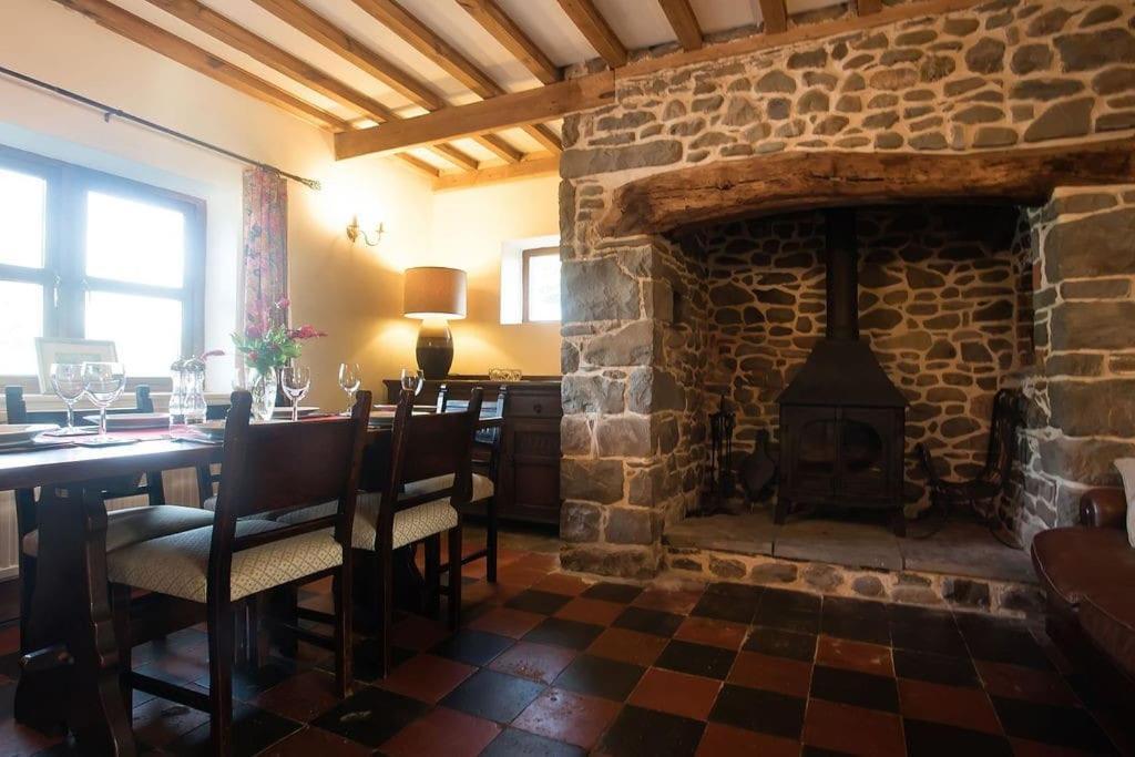 Perfect Cottage Retreat Near The Brecon Beacons Llanwrda Exterior foto